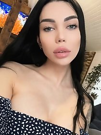 T girl chicks in sexy panties