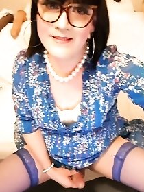 A mixture of cum from feminine-presenting individuals