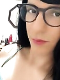 Femboy fitness model shows off sexy muscles and skills